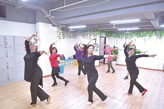 兴塘路社区开展免费舞蹈培训